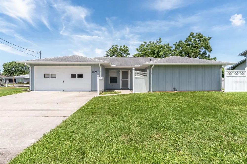 1218 SE 5TH AVENUE Crystal River, FL 34429