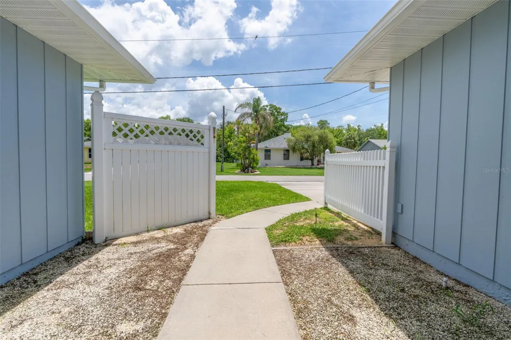 1218 SE 5TH AVENUE Crystal River, FL 34429