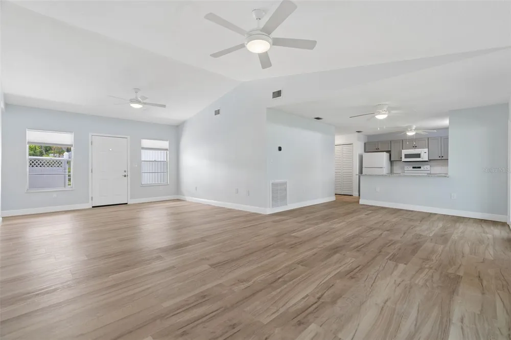 1218 SE 5TH AVENUE Crystal River, FL 34429
