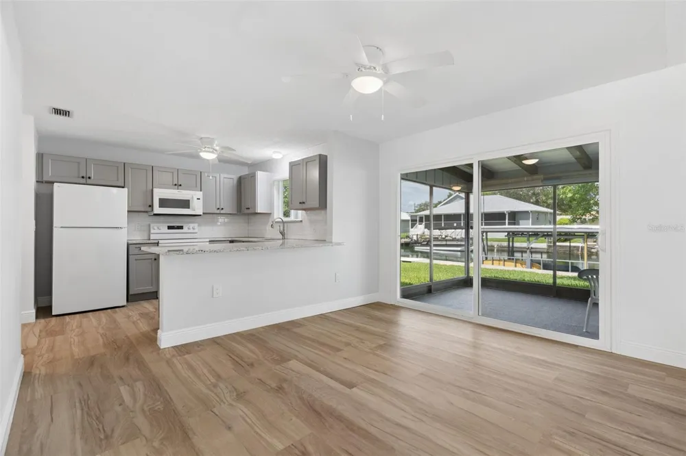 1218 SE 5TH AVENUE Crystal River, FL 34429