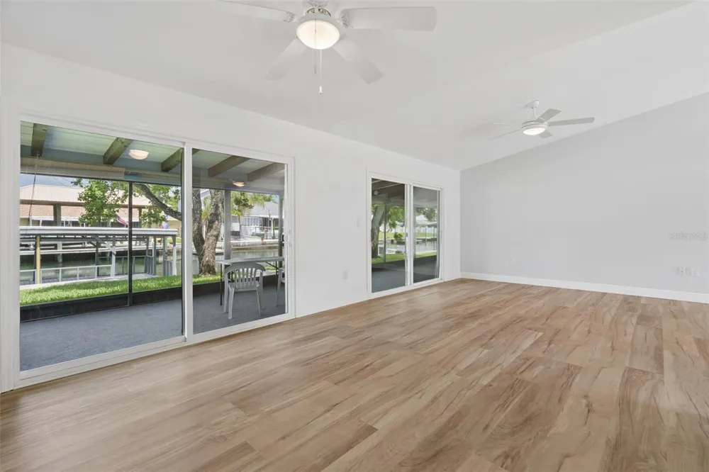 1218 SE 5TH AVENUE Crystal River, FL 34429