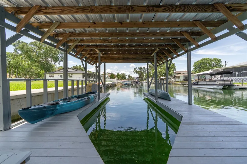 1218 SE 5TH AVENUE Crystal River, FL 34429