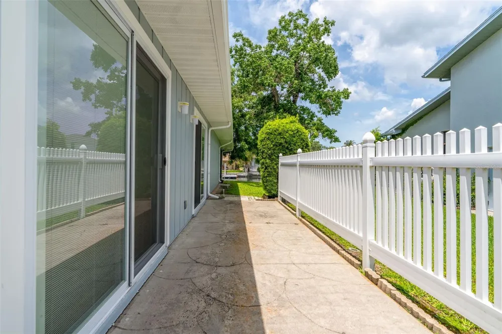 1218 SE 5TH AVENUE Crystal River, FL 34429