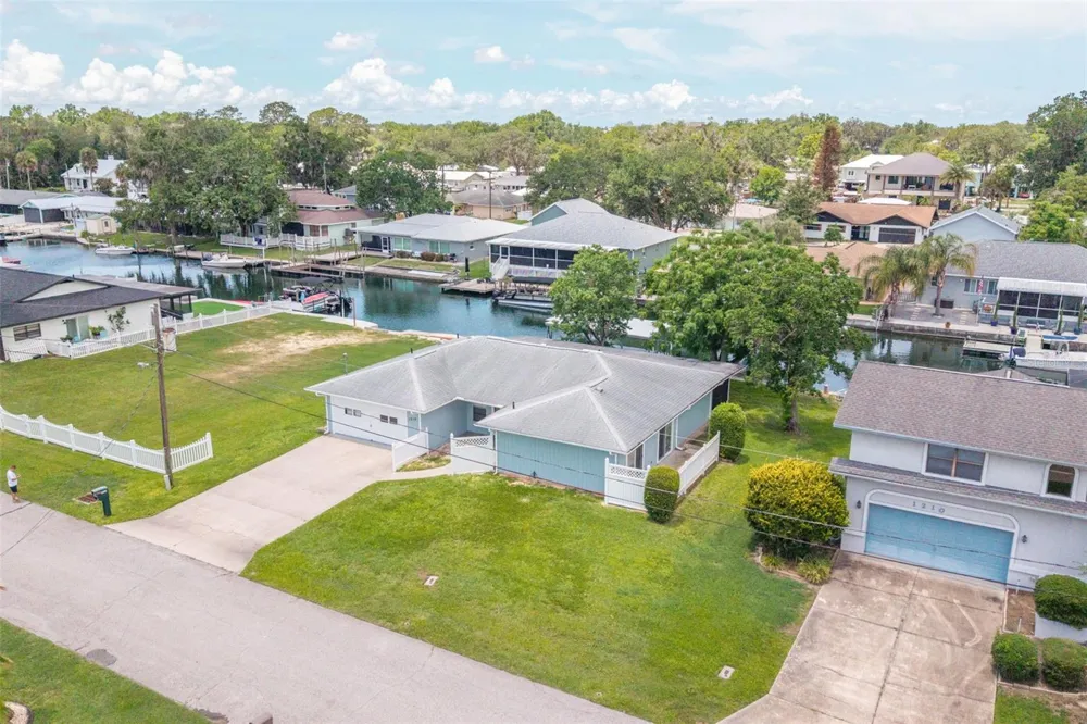 1218 SE 5TH AVENUE Crystal River, FL 34429