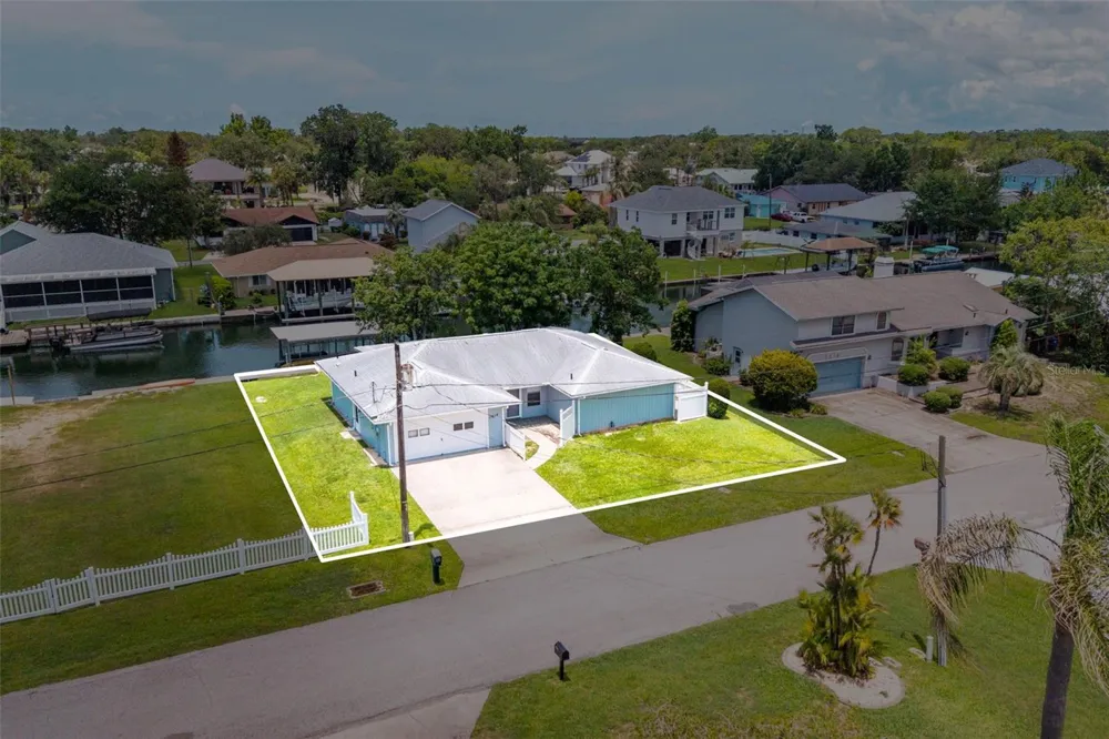 1218 SE 5TH AVENUE Crystal River, FL 34429