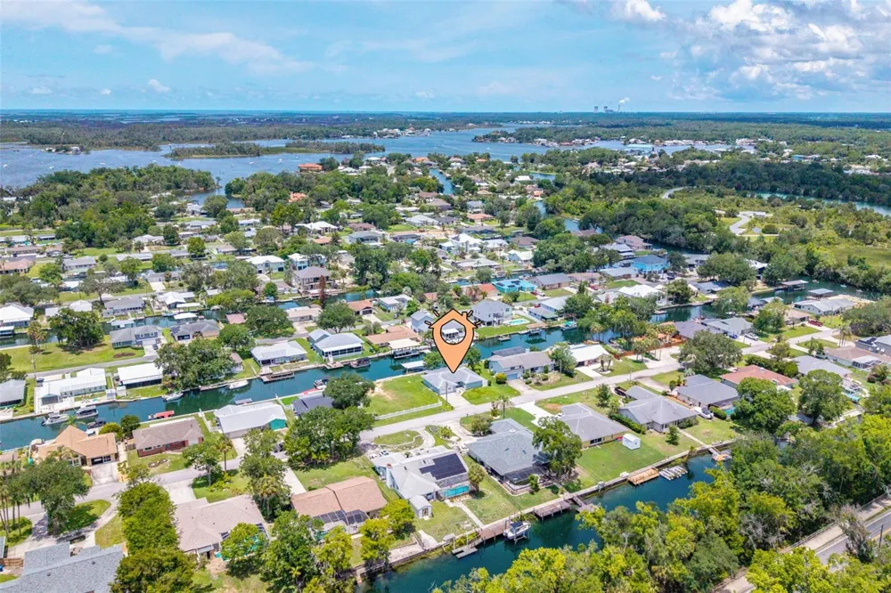 1218 SE 5TH AVENUE Crystal River, FL 34429