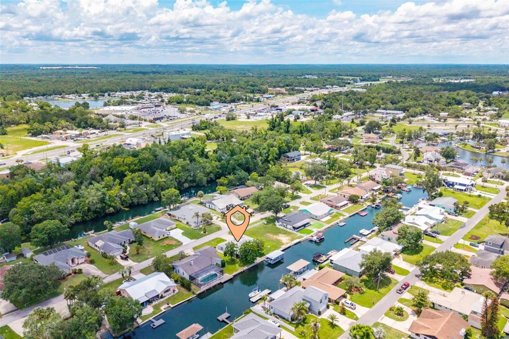 1218 SE 5TH AVENUE Crystal River, FL 34429