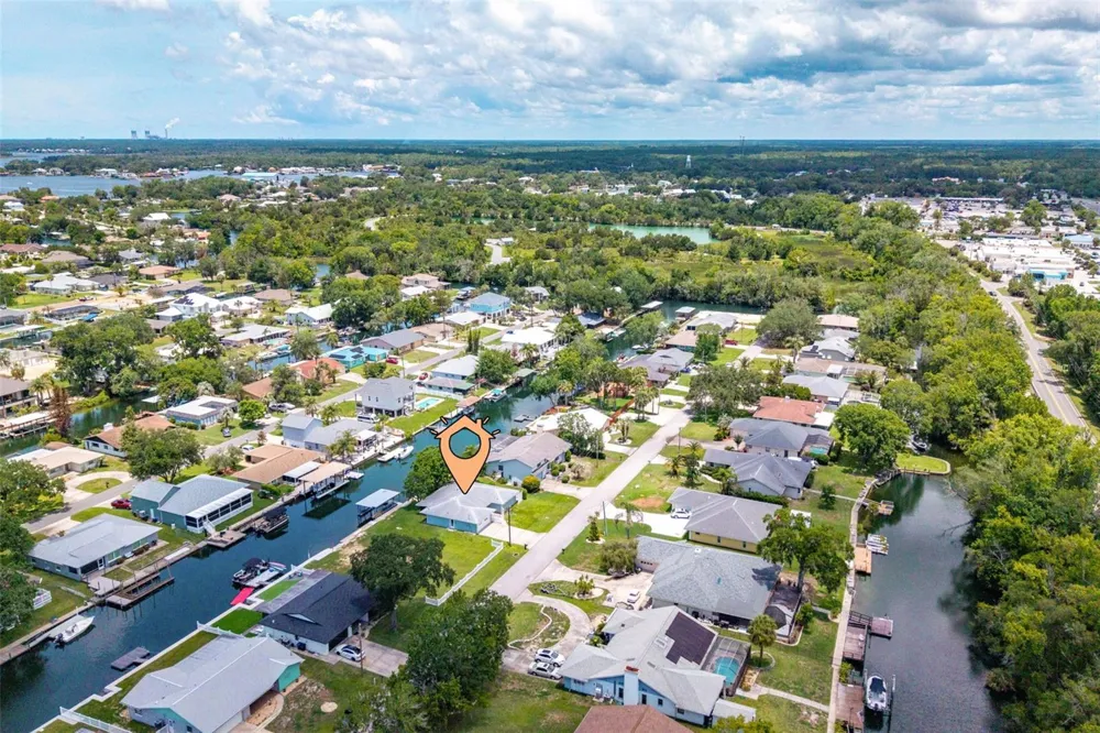 1218 SE 5TH AVENUE Crystal River, FL 34429