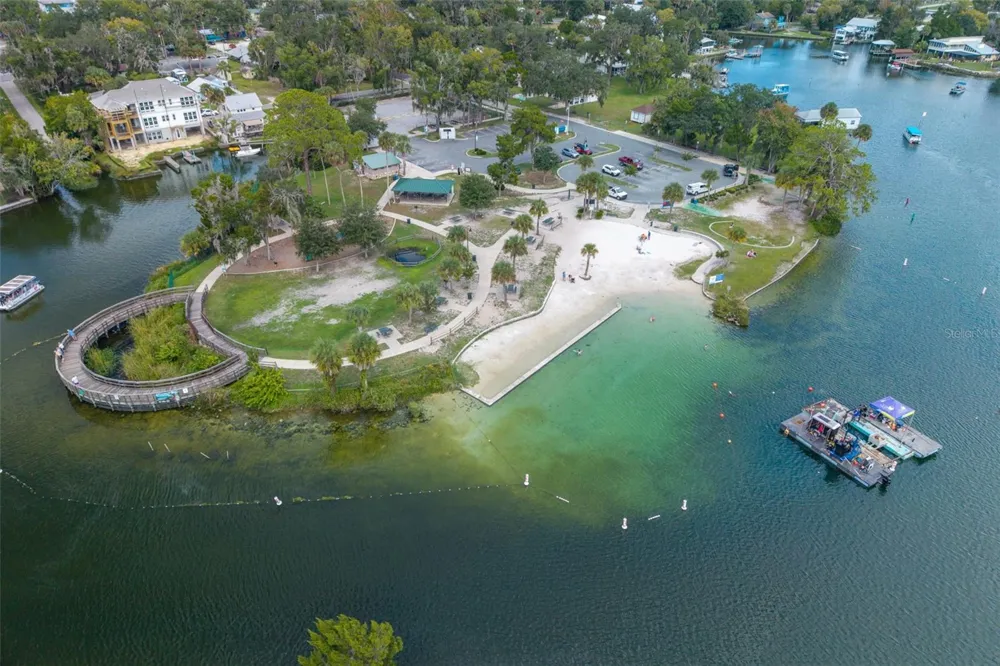 1218 SE 5TH AVENUE Crystal River, FL 34429