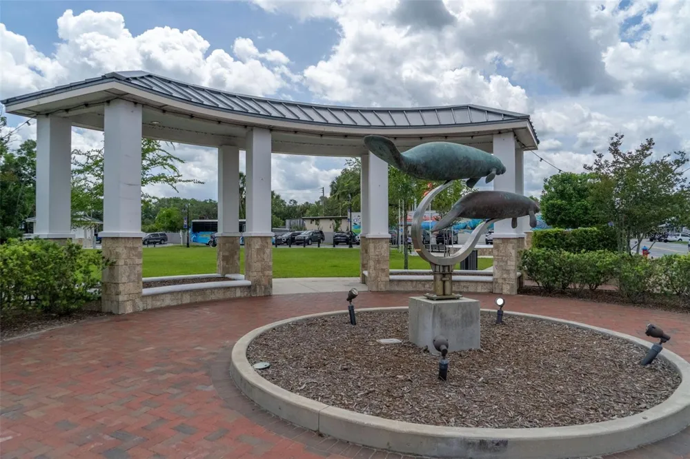 1218 SE 5TH AVENUE Crystal River, FL 34429