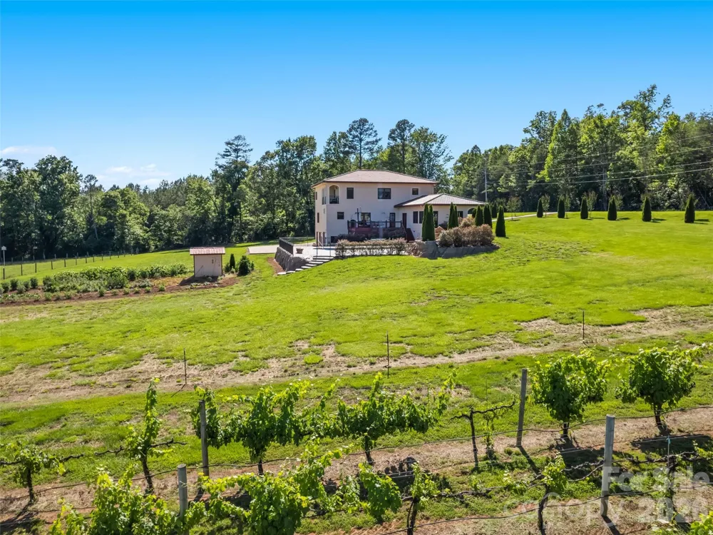 1418 Landis Lane Nebo, NC 28761