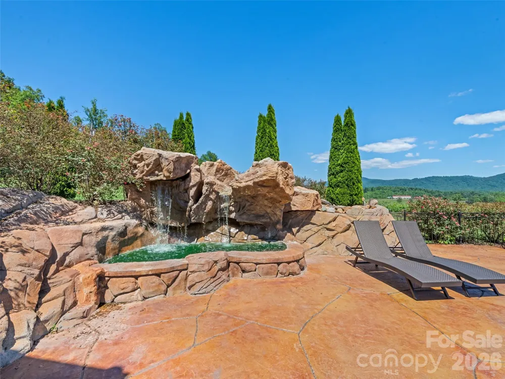 1418 Landis Lane Nebo, NC 28761
