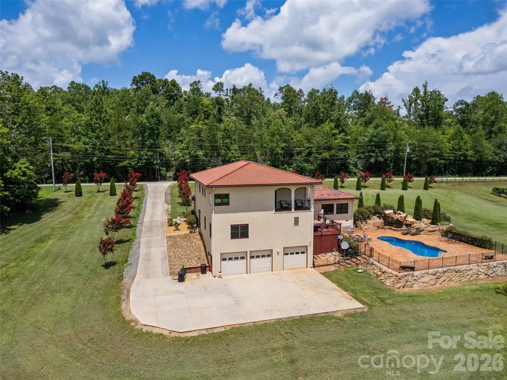1418 Landis Lane Nebo, NC 28761