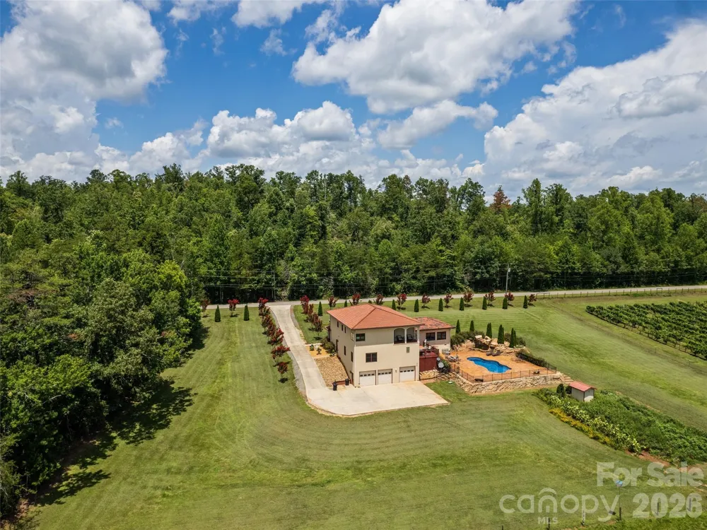1418 Landis Lane Nebo, NC 28761