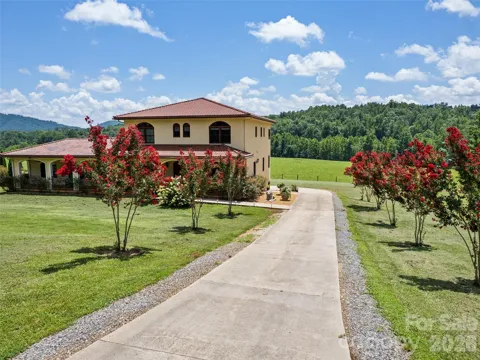 1418 Landis Lane