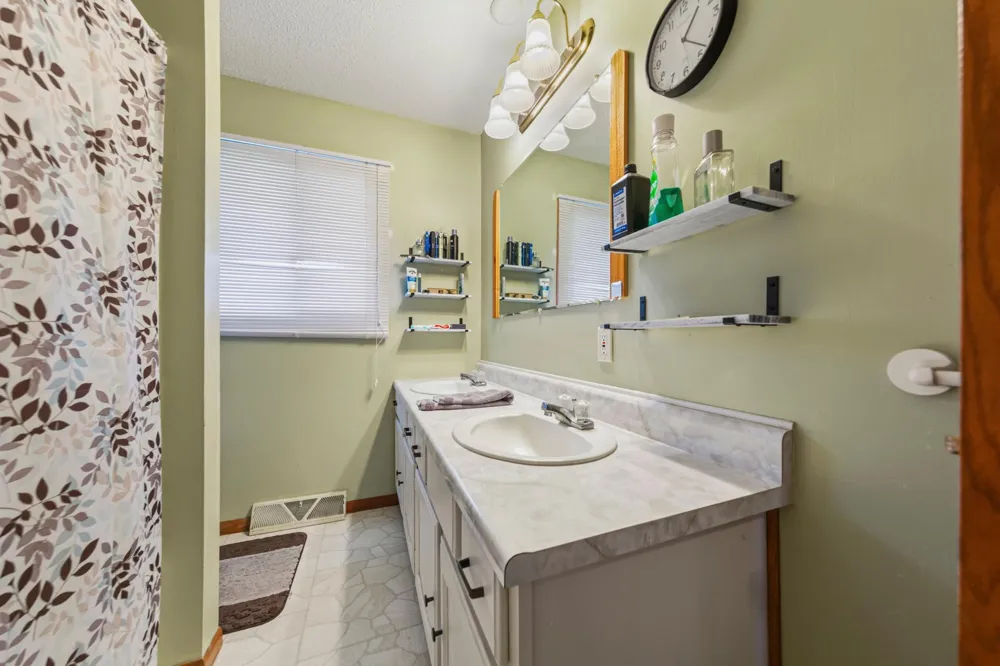 1114 High Street Lake City, MN 55041
