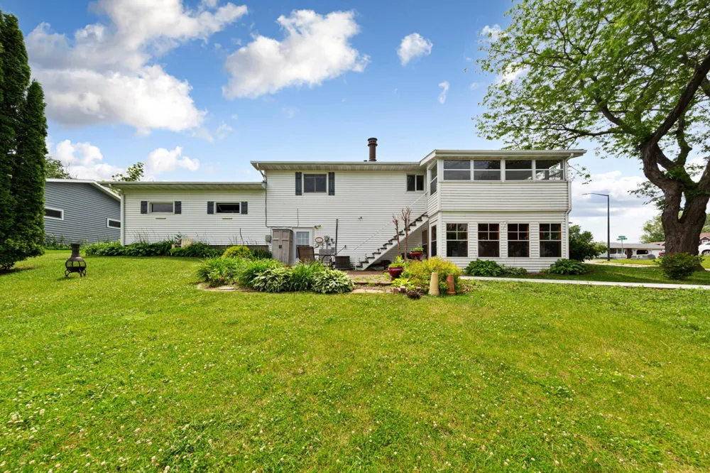 1114 High Street Lake City, MN 55041