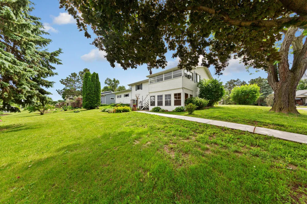 1114 High Street Lake City, MN 55041