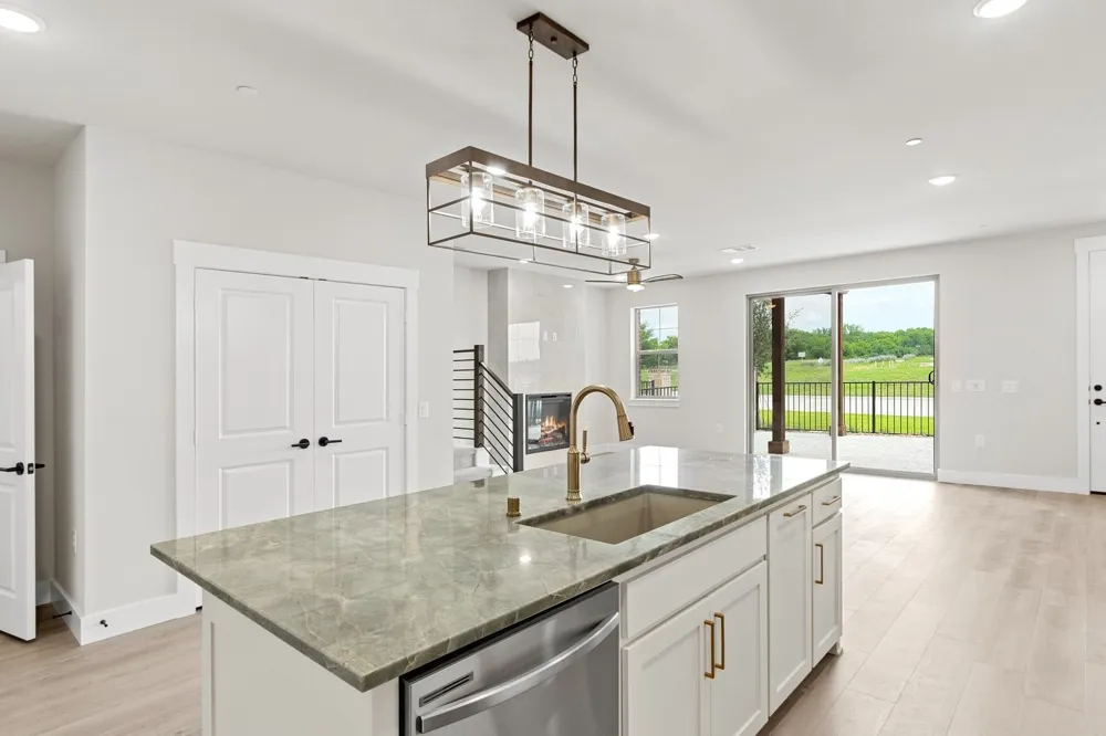 2884 Enfield The Colony, TX 75056