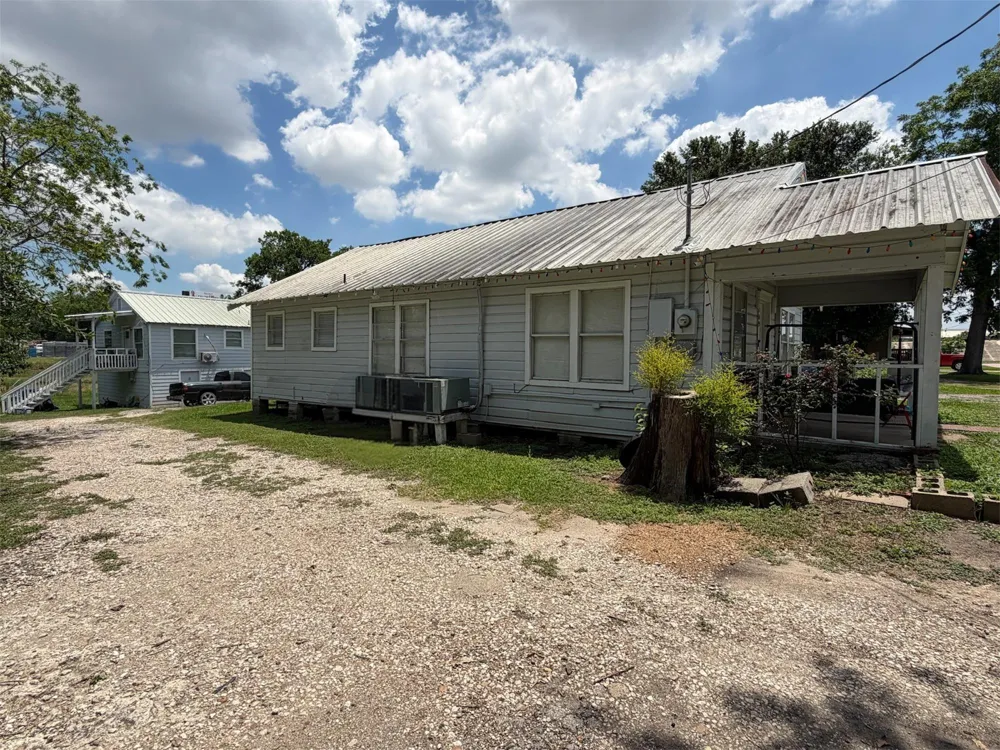 109 Tascott Street Pasadena, TX 77506