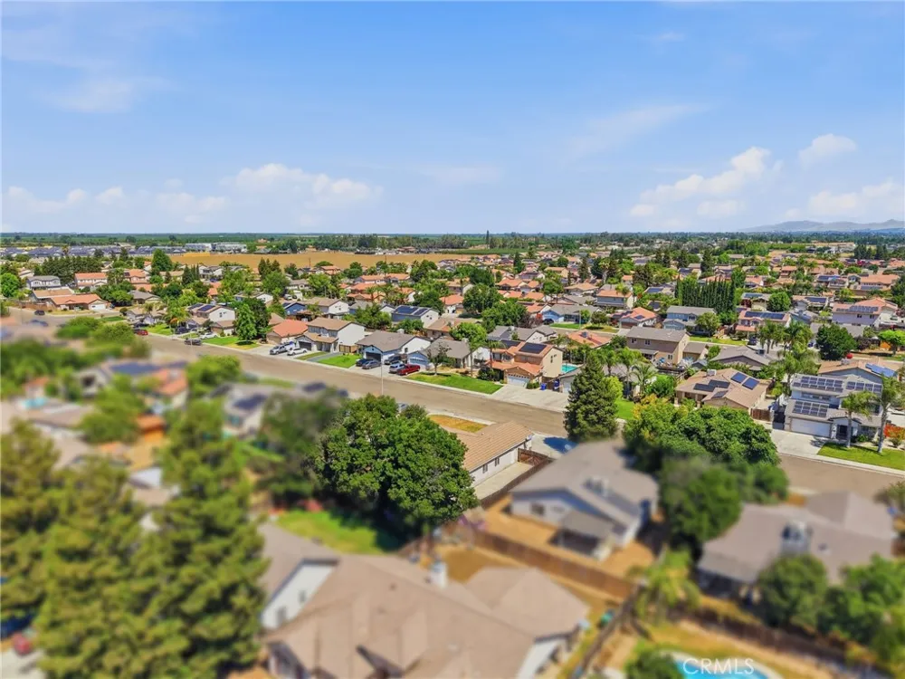 1865 La Vida Avenue Porterville, CA 93257