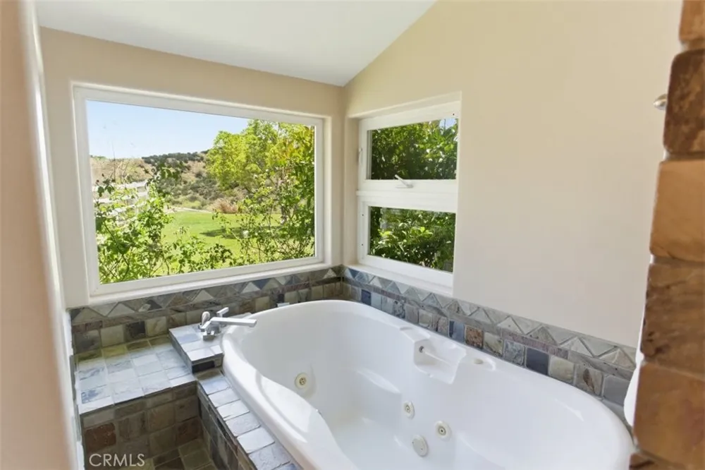 31233 Romero Canyon Castaic, CA 91384