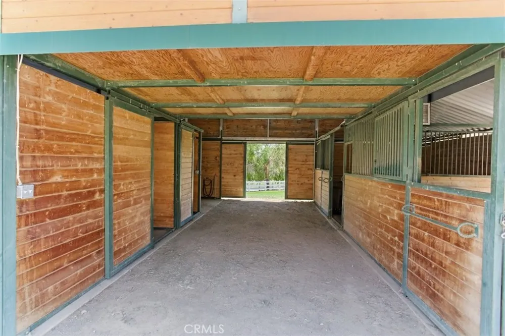 31233 Romero Canyon Castaic, CA 91384