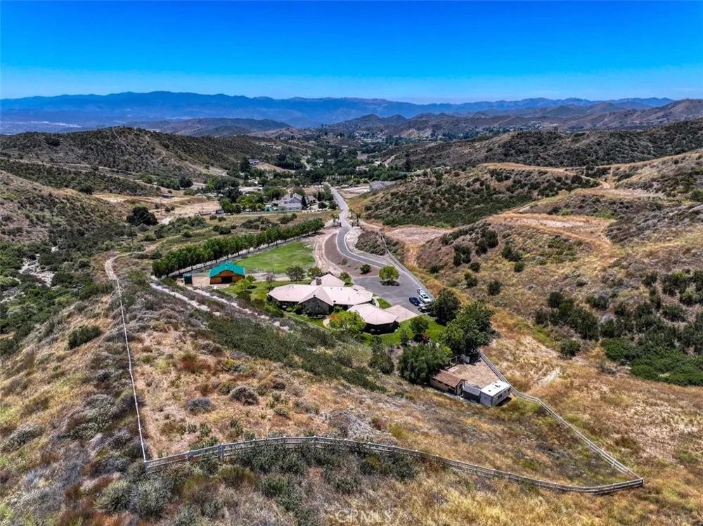 31233 Romero Canyon Castaic, CA 91384