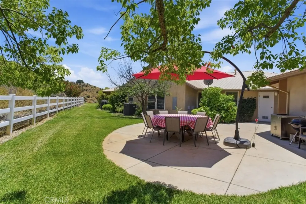 31233 Romero Canyon Castaic, CA 91384