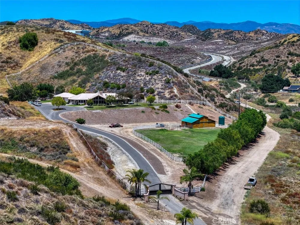 31233 Romero Canyon Castaic, CA 91384