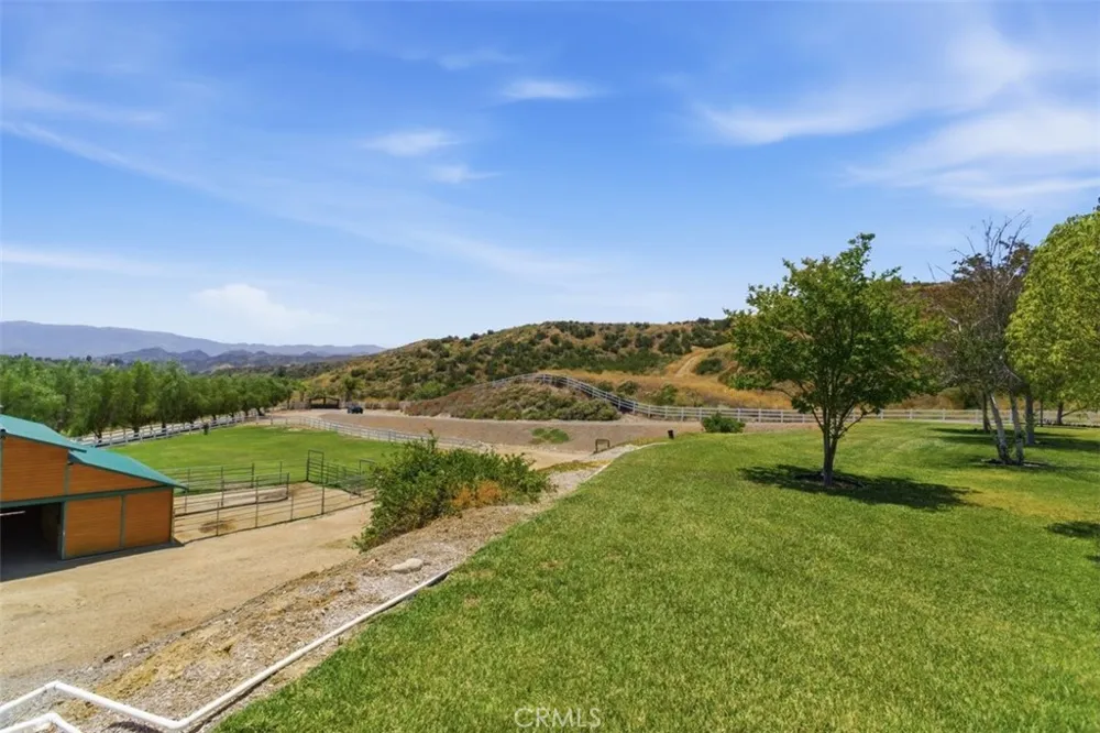 31233 Romero Canyon Castaic, CA 91384