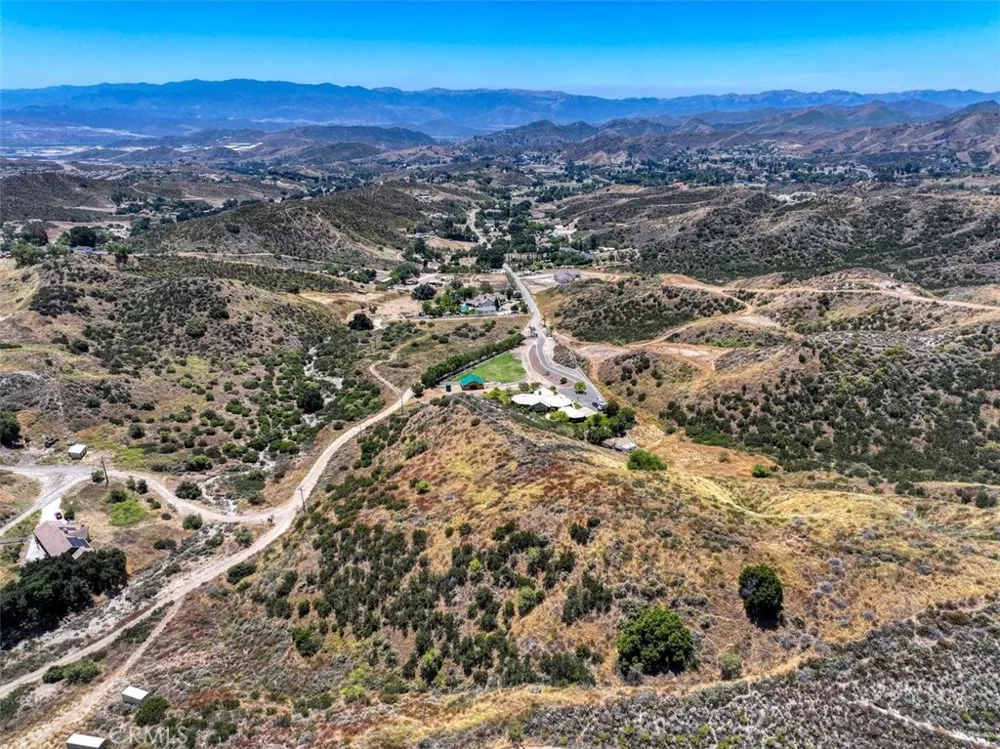 31233 Romero Canyon Castaic, CA 91384