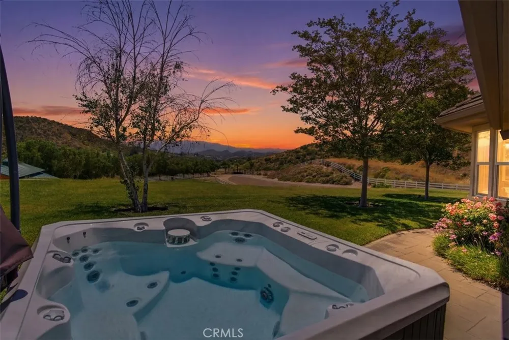 31233 Romero Canyon Castaic, CA 91384