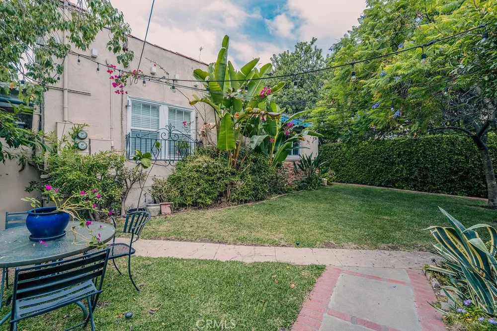 7122 De Longpre Los Angeles, CA 90046