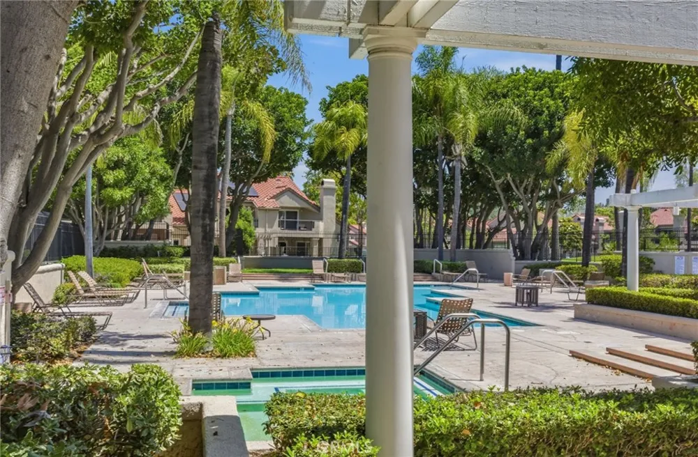 28044 Cayman #328 Mission Viejo, CA 92692