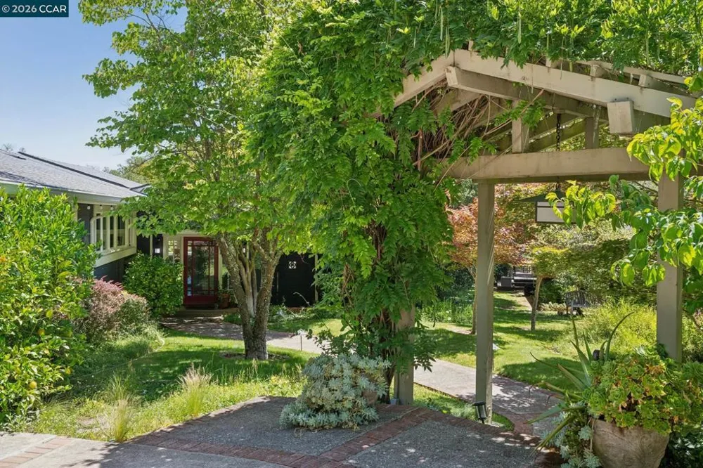 3620 Madrone Drive Lafayette, CA 94549