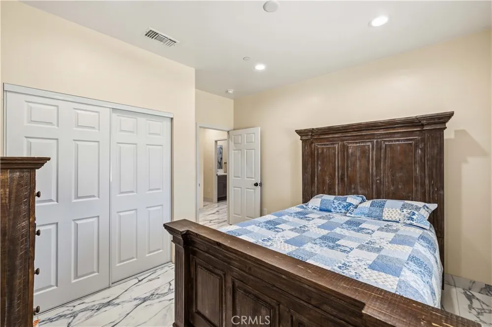 9285 E Avenue Q14 Littlerock, CA 93543