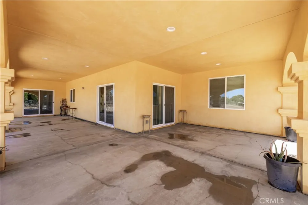 9285 E Avenue Q14 Littlerock, CA 93543