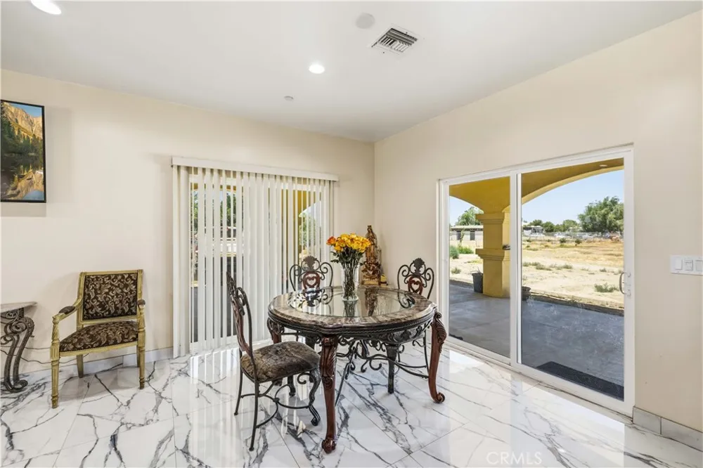 9285 E Avenue Q14 Littlerock, CA 93543