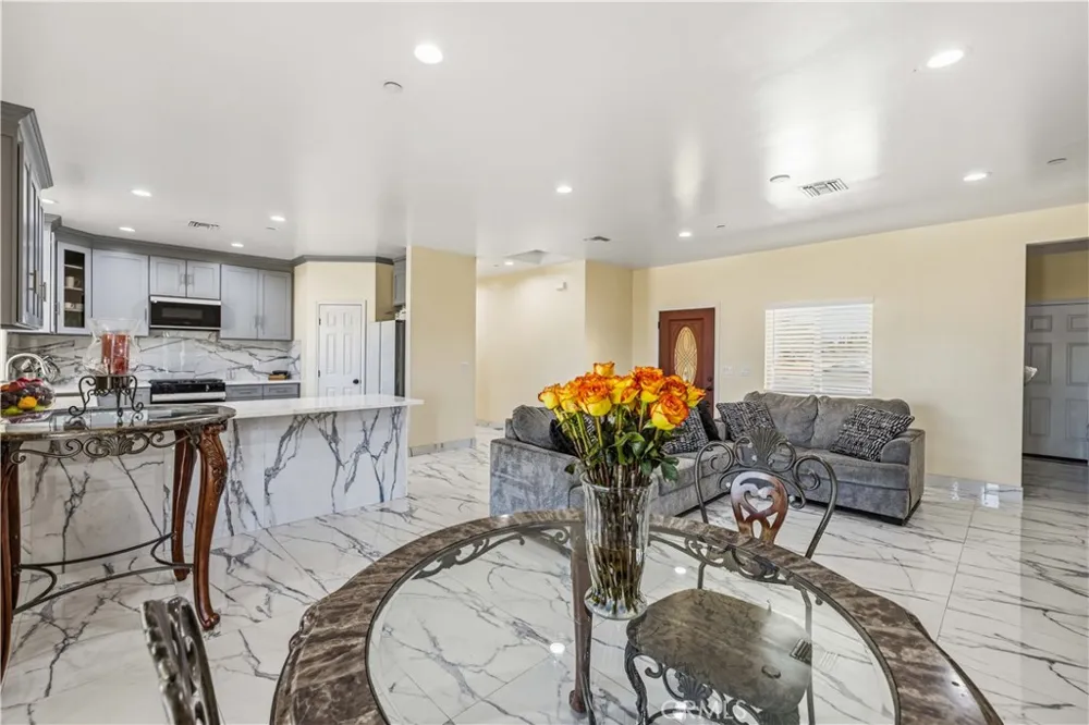 9285 E Avenue Q14 Littlerock, CA 93543