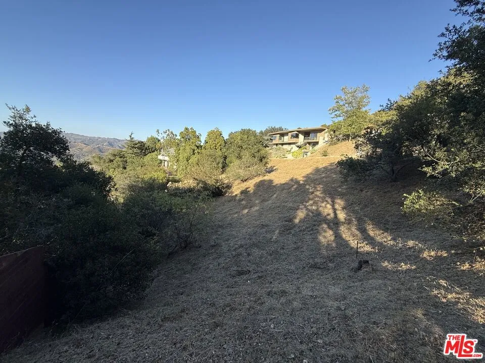 Medley Lane Topanga, CA 90290