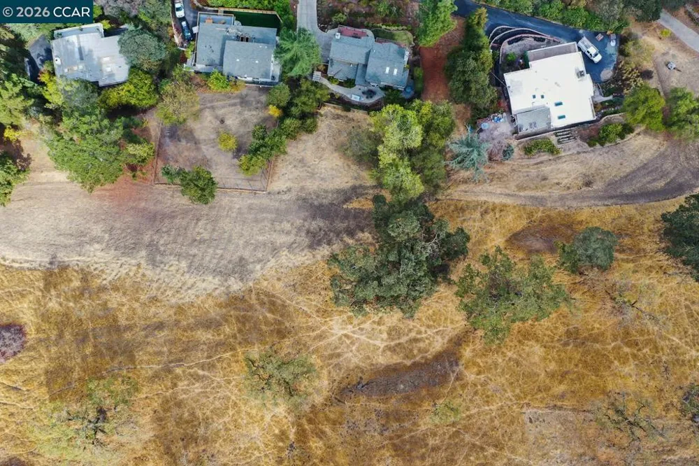 457 Summit Rd Walnut Creek, CA 94598