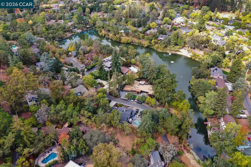 457 Summit Rd Walnut Creek, CA 94598