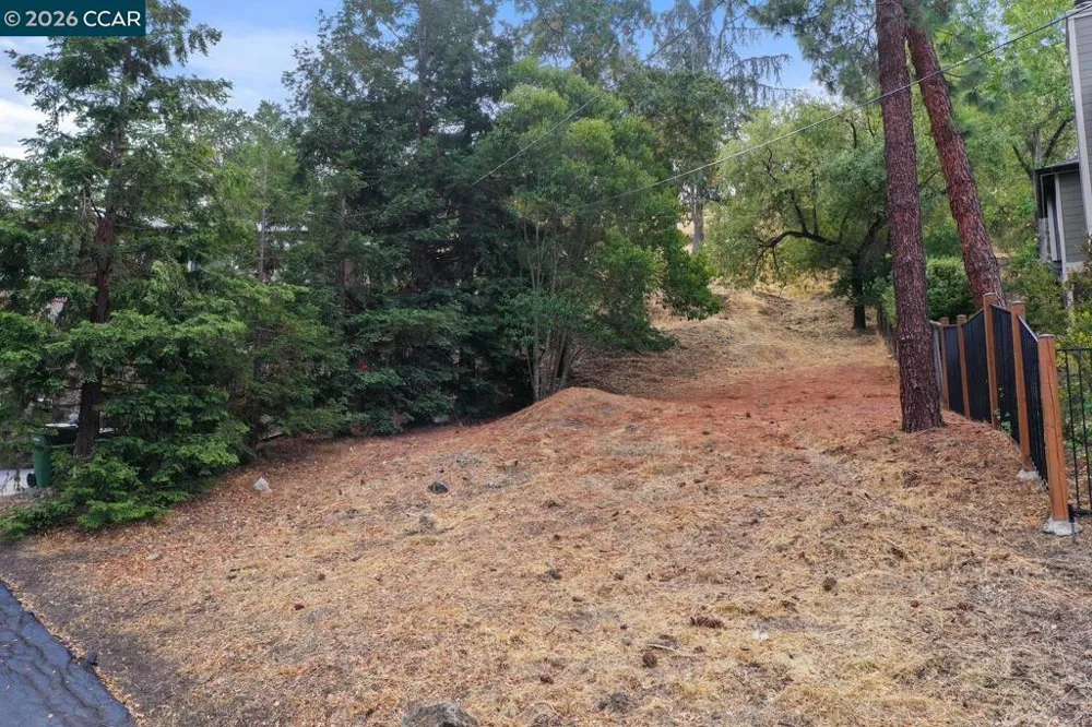 457 Summit Rd Walnut Creek, CA 94598