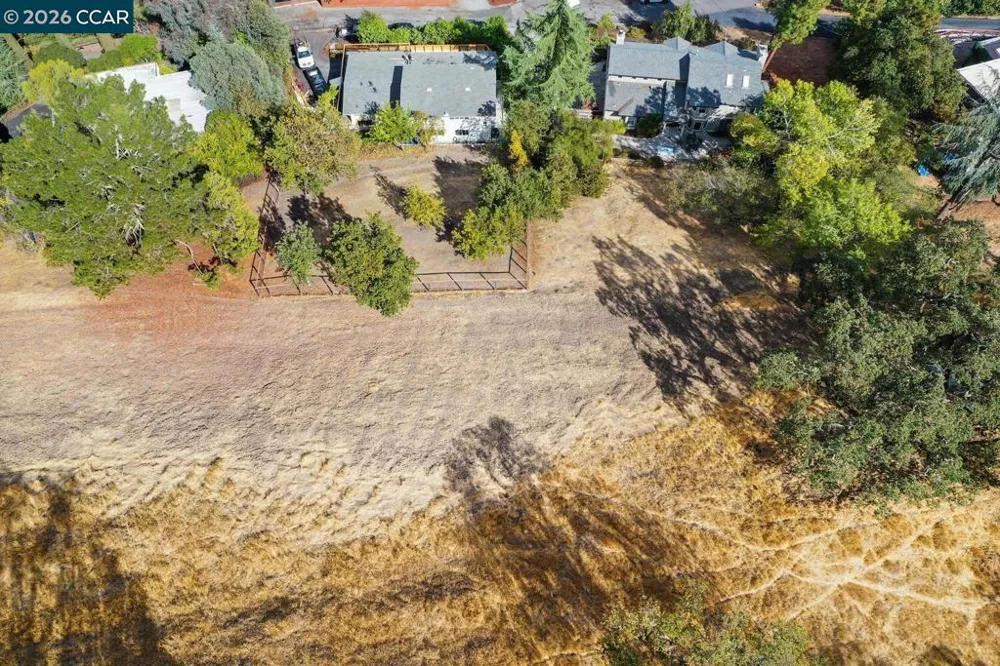 457 Summit Rd Walnut Creek, CA 94598