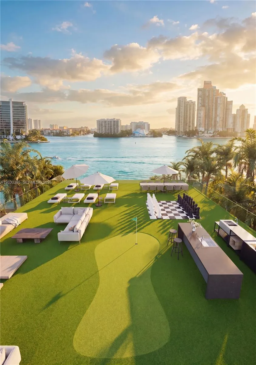 18800 Bay Rd Sunny Isles Beach, FL 33160