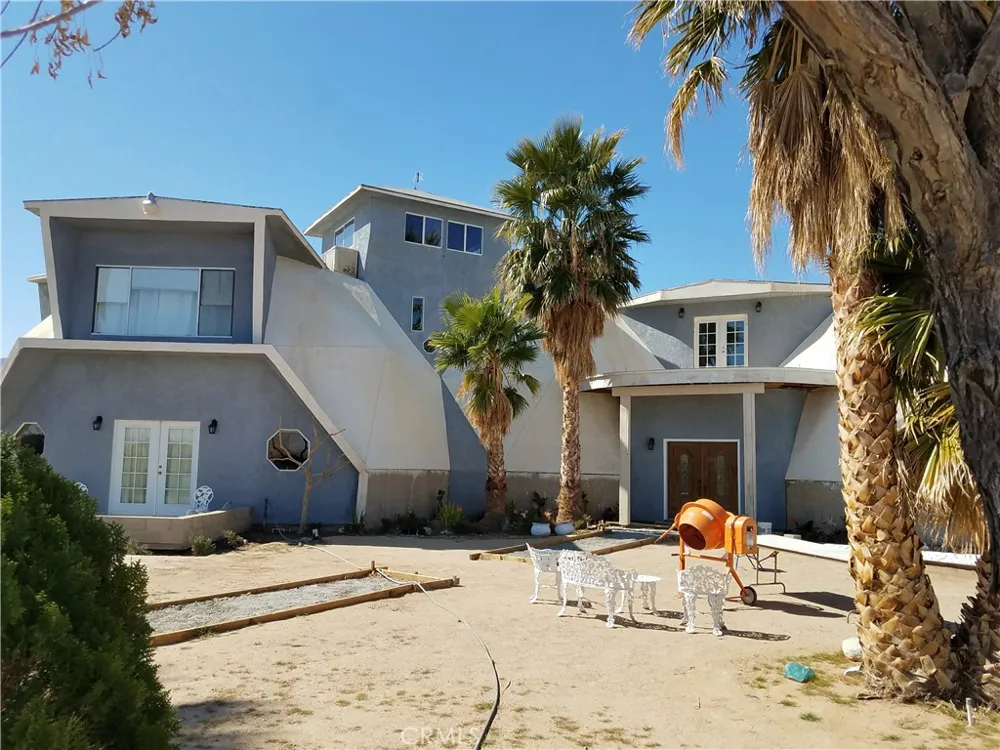 45985 Cottonwood Road Newberry Springs, CA 92365