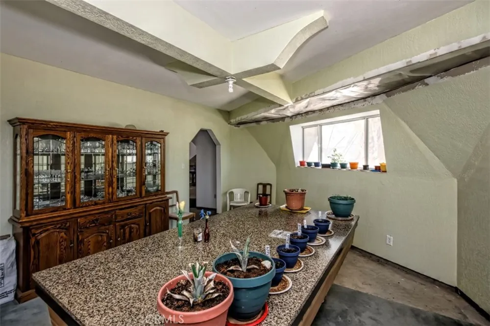 45985 Cottonwood Road Newberry Springs, CA 92365