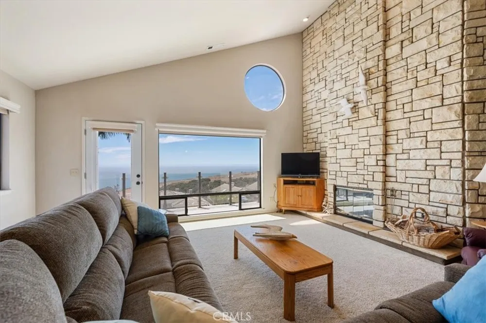 1174 Longview Avenue Pismo Beach, CA 93449