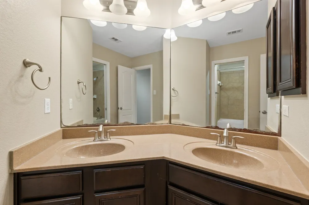 20101 Chayton Circle Pflugerville, TX 78660